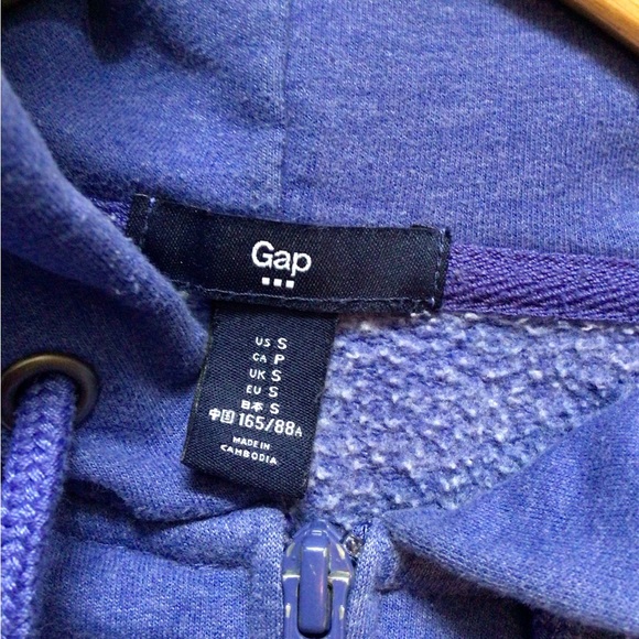 Gap woman’s zipper hoodie. Size xxsmall. - Picture 3 of 4